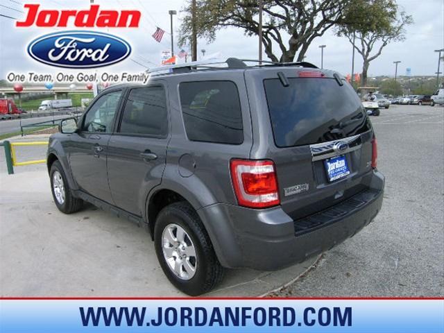 Ford Escape 2011 photo 2