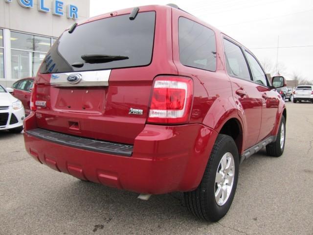 Ford Escape 2011 photo 2