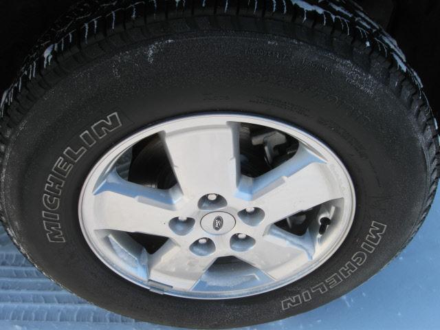 Ford Escape 2011 photo 3