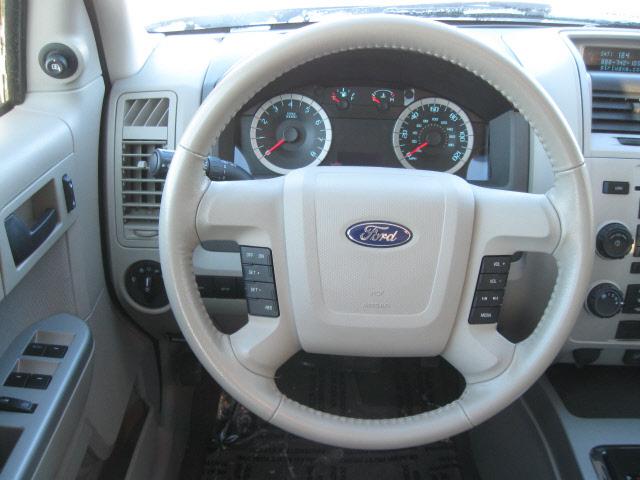 Ford Escape 2011 photo 5