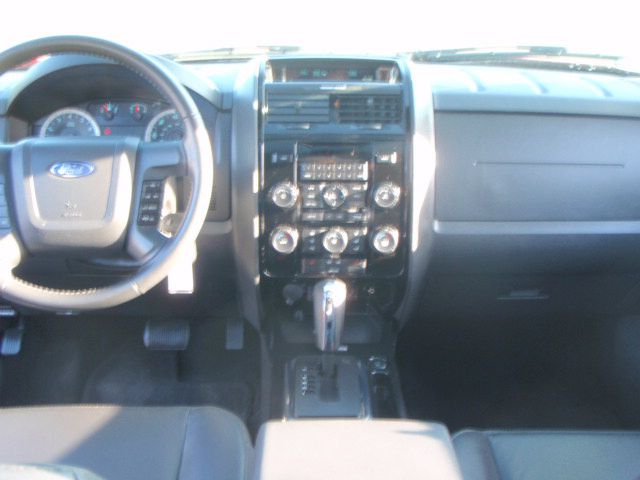 Ford Escape 2011 photo 22