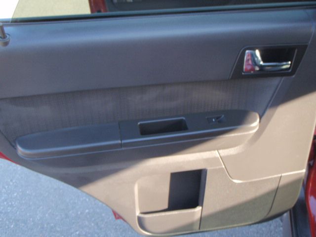 Ford Escape 2011 photo 39