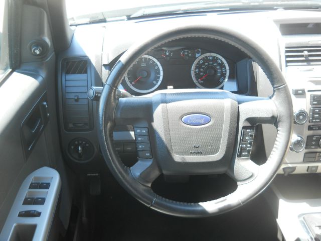 Ford Escape 2011 photo 11