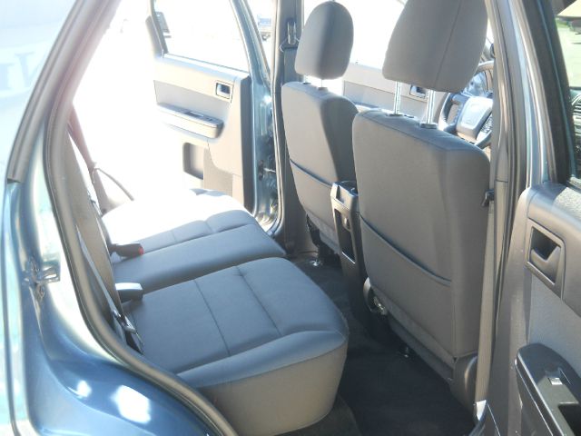 Ford Escape 2011 photo 17