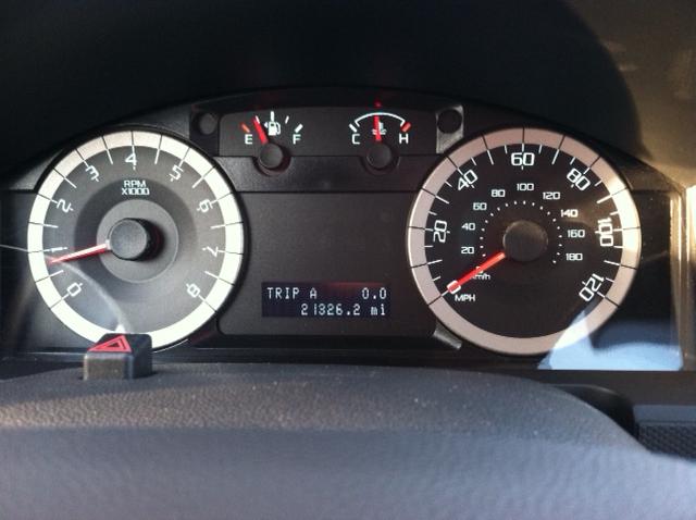 Ford Escape 2011 photo 2