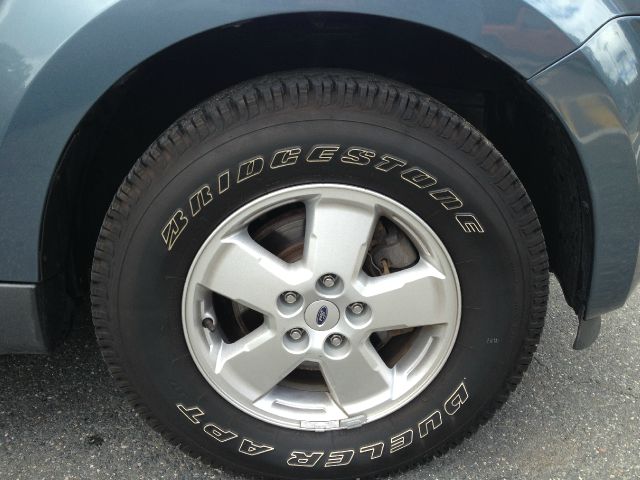 Ford Escape 2011 photo 1