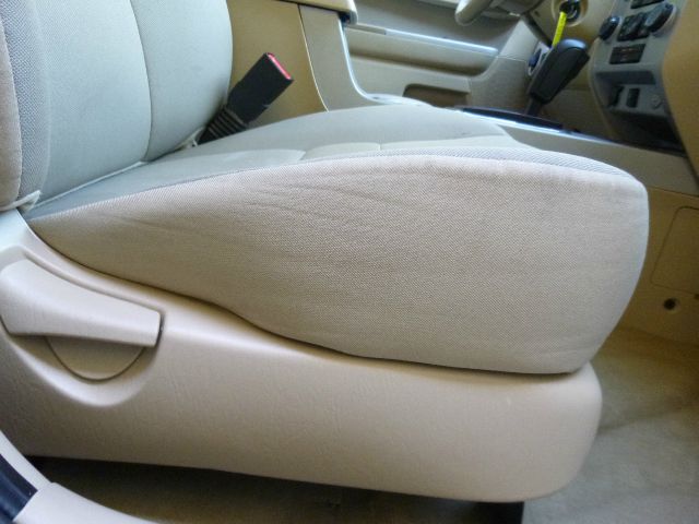 Ford Escape 2011 photo 11