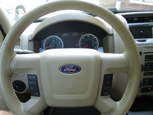 Ford Escape 2011 photo 15