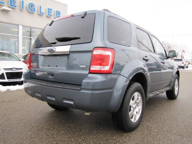 Ford Escape 2011 photo 2