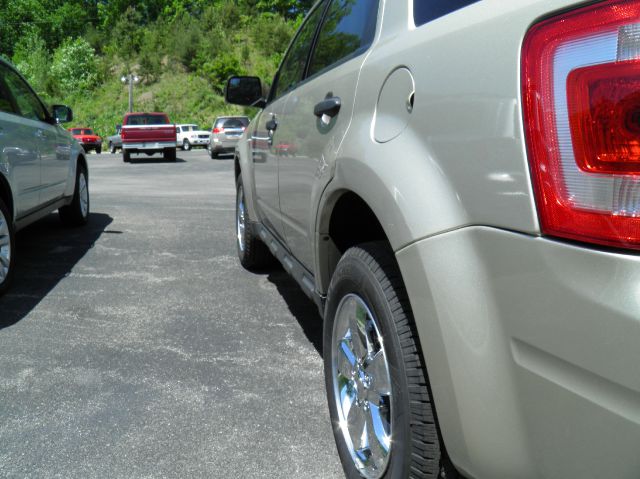 Ford Escape 2011 photo 11