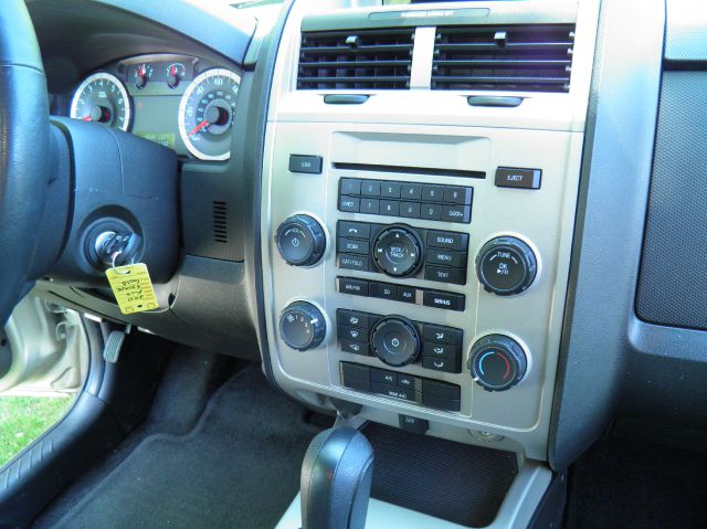 Ford Escape 2011 photo 4