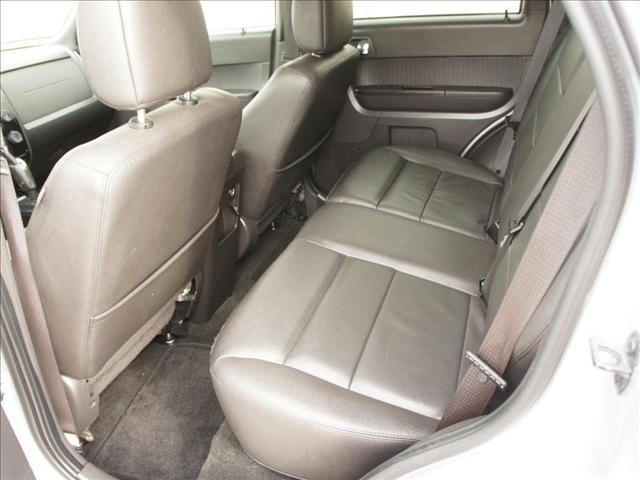 Ford Escape 2011 photo 3