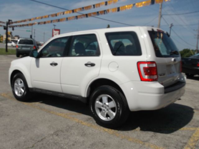 Ford Escape 4DR 4WD BASE AT SUV