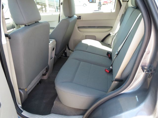 Ford Escape 2011 photo 20