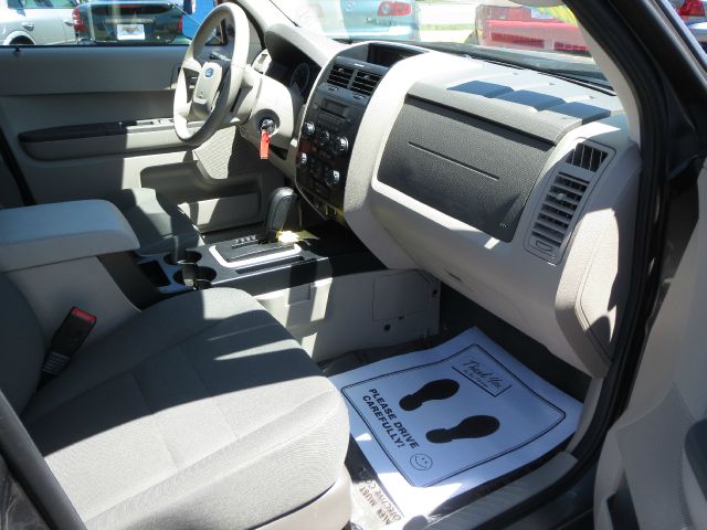 Ford Escape 2011 photo 21