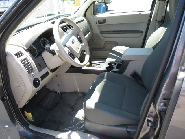 Ford Escape 2011 photo 3