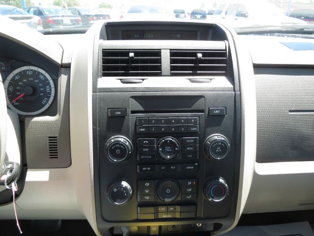 Ford Escape 2011 photo 5