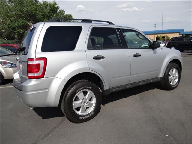 Ford Escape 2011 photo 1