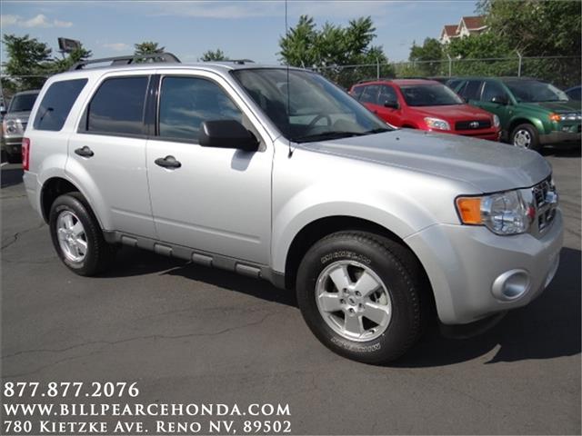 Ford Escape 2011 photo 2