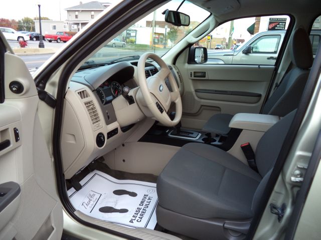 Ford Escape 2011 photo 1