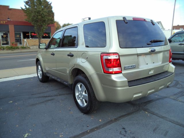 Ford Escape 2011 photo 3