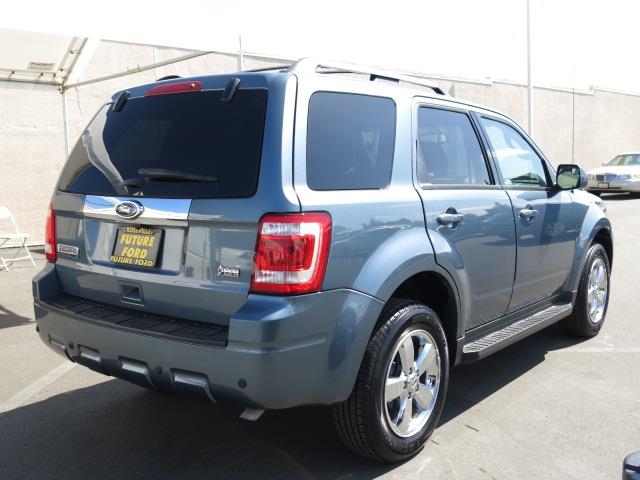 Ford Escape LS Flex Fuel 4x4 This Is One Of Our Best Bargains SUV