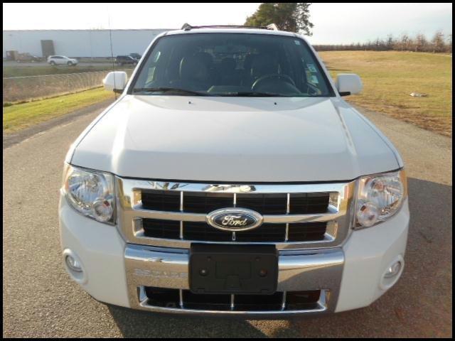 Ford Escape 2011 photo 1