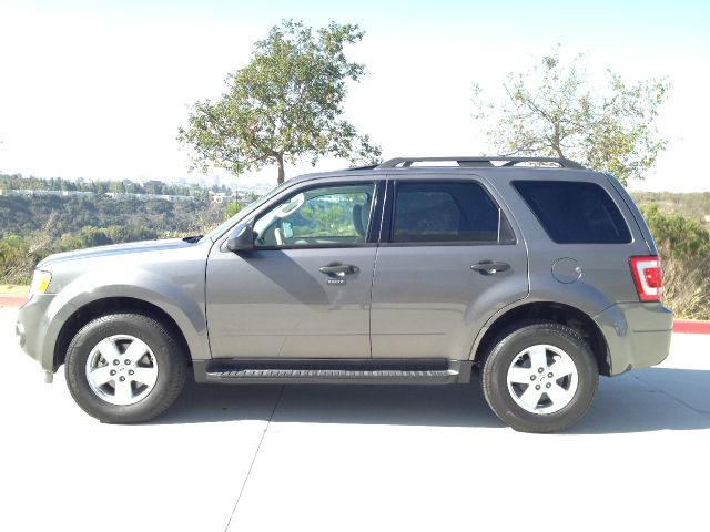 Ford Escape 2011 photo 3