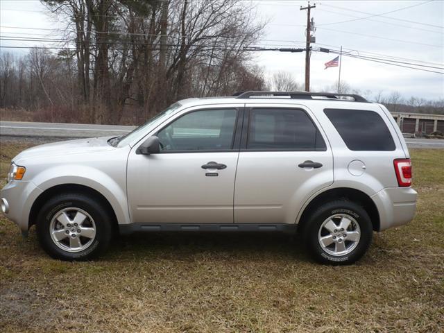Ford Escape 2011 photo 1