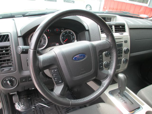 Ford Escape 2011 photo 8