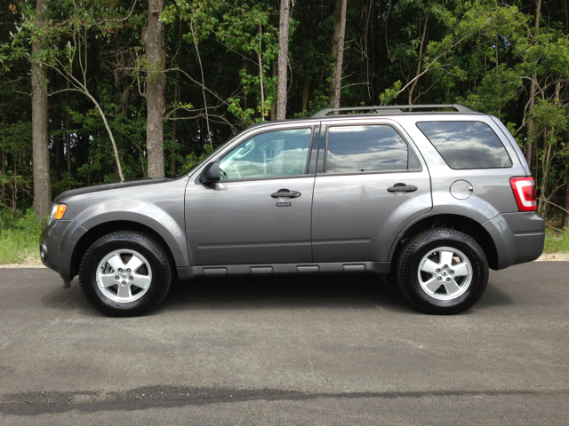 Ford Escape 31 FOOT SUV