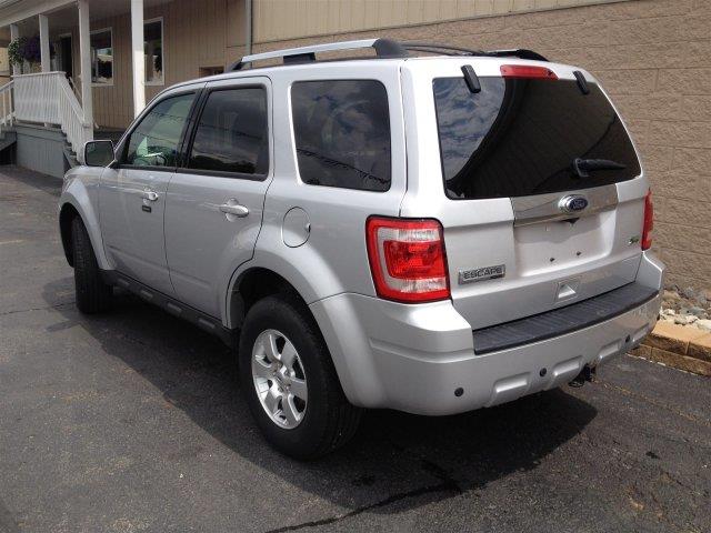 Ford Escape 2011 photo 1