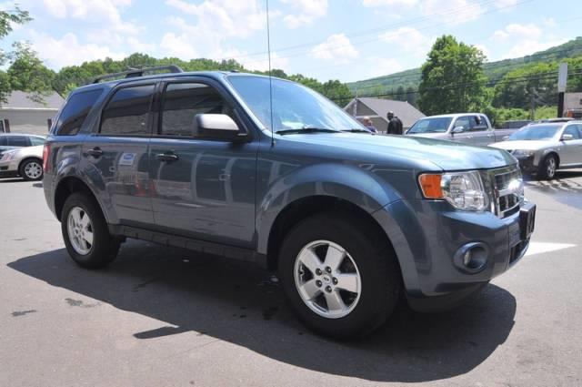 Ford Escape 2011 photo 1
