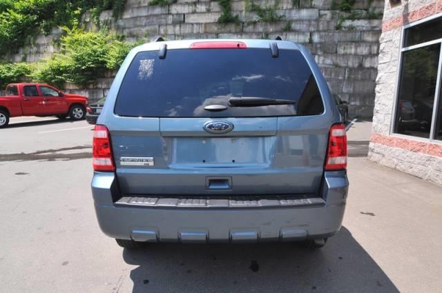 Ford Escape 2011 photo 13