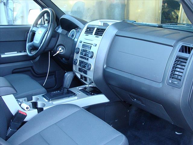 Ford Escape 2011 photo 9