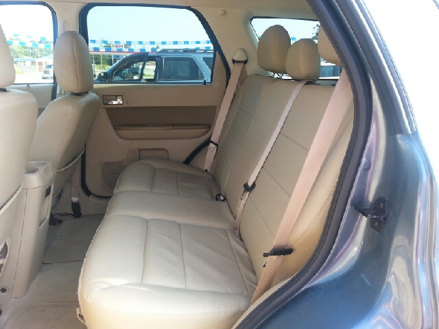Ford Escape 2011 photo 4