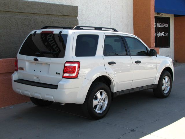 Ford Escape 2011 photo 3