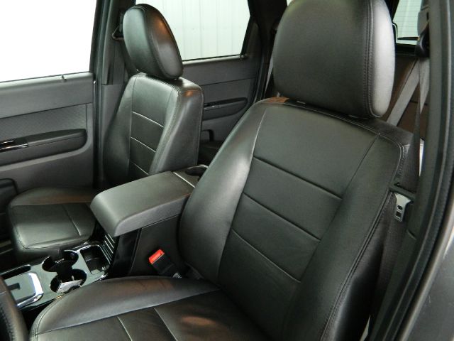 Ford Escape 2011 photo 1