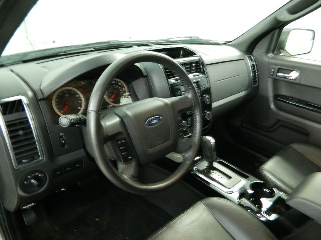 Ford Escape 2011 photo 13