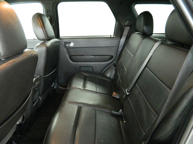 Ford Escape 2011 photo 17