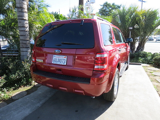 Ford Escape 2012 photo 2