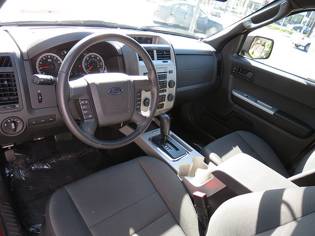 Ford Escape 2012 photo 3