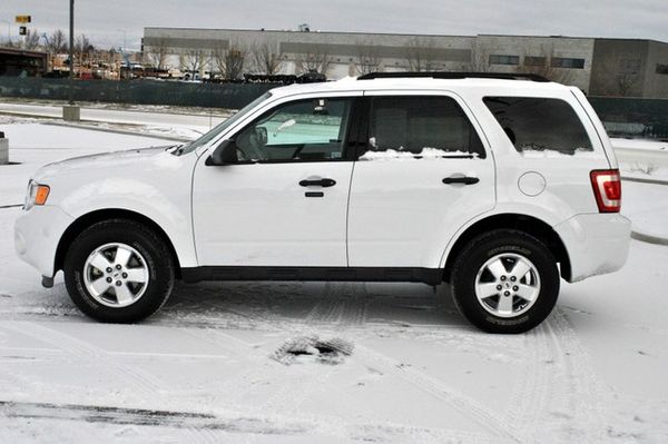 Ford Escape 2012 photo 2