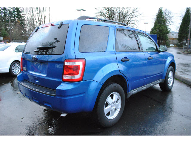 Ford Escape 2012 photo 2