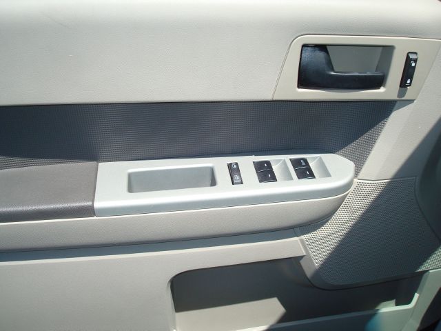 Ford Escape 2012 photo 11