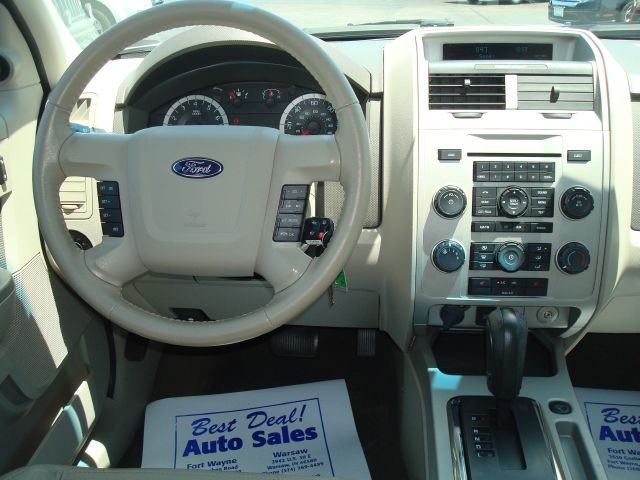 Ford Escape 2012 photo 18