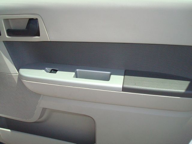 Ford Escape 2012 photo 6