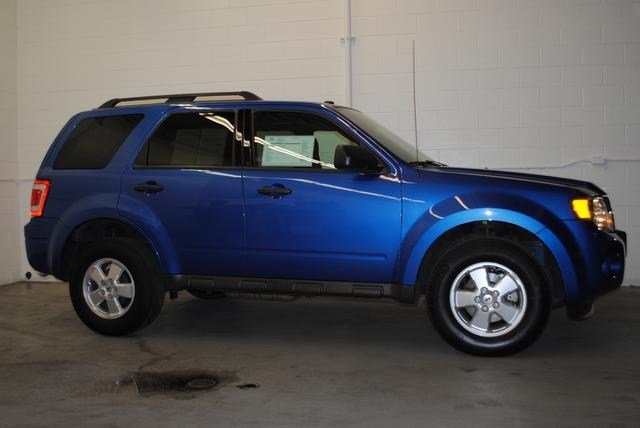 Ford Escape 2012 photo 2