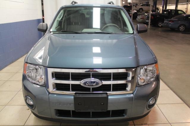 Ford Escape 2012 photo 2