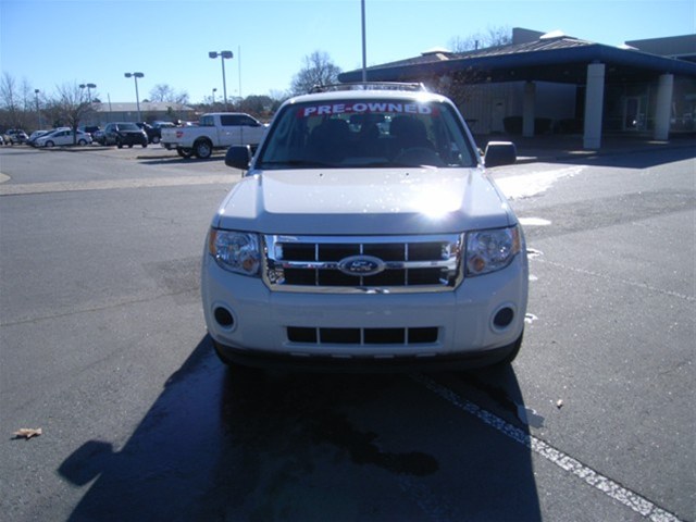 Ford Escape 2012 photo 2